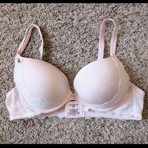 💥2/$10💥 Torrid lace accent bra